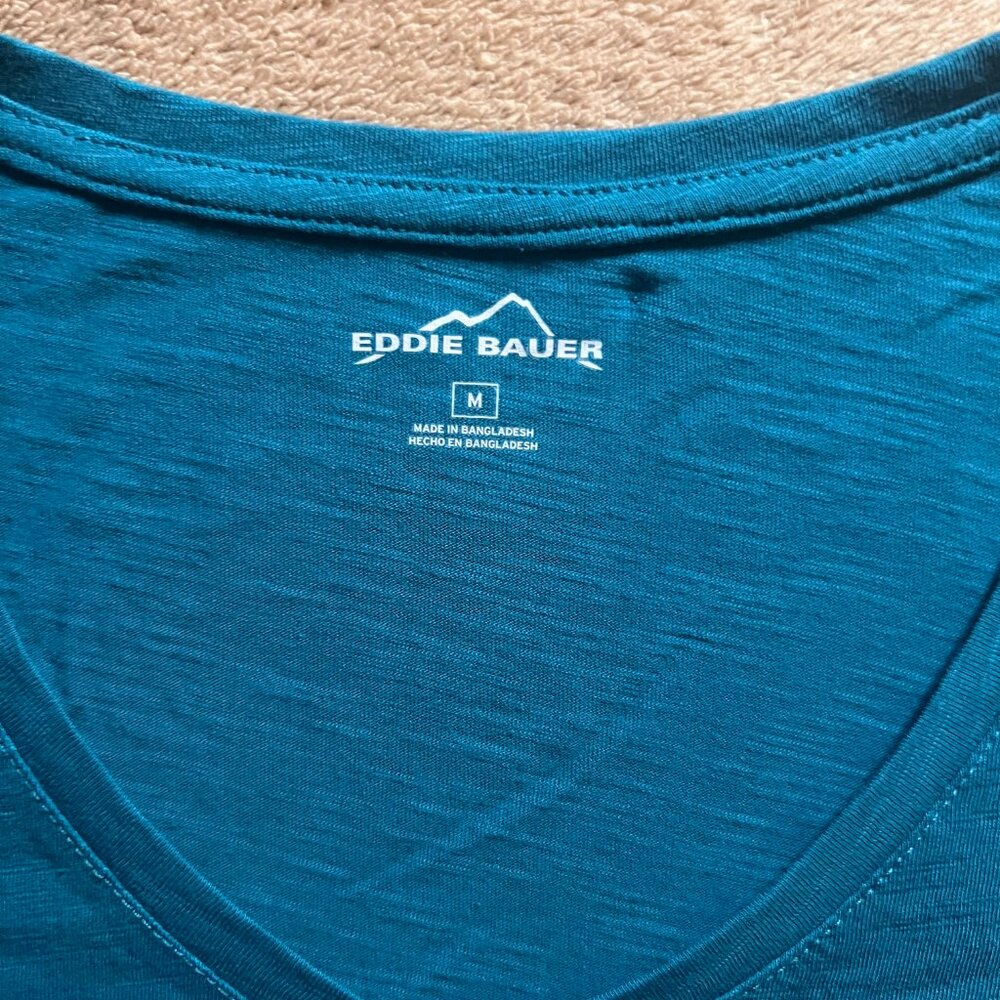 NEW! Eddie Bauer Women Medium Teal Short Sleeve Lightweight V-Neck Pocket Shirt - Picture 4 of 5